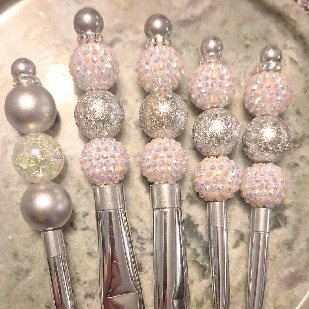 Elegant Silver Makeup Brush Set